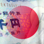 107282488-1691376461152-gettyimages-1434261552-banderajaponyyen2 theinvestmentnews.com