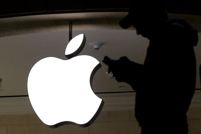 Apple-becomes-first-800-billion-company theinvestmentnews.com