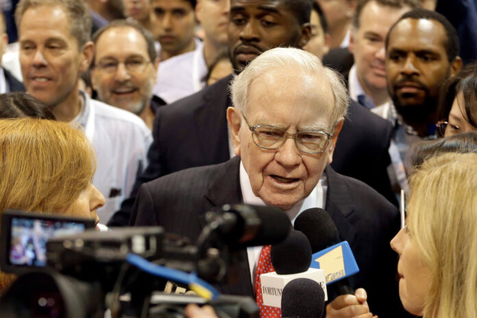 11BUFFETT-superJumbo theinvestmentnews.com