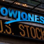 DowJones-0eaeb59097a748378098d6e99656df90(1) theinvestmentnews.com
