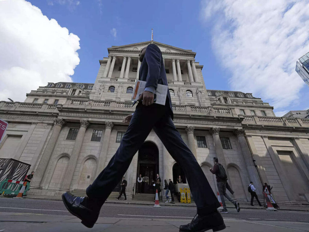 Bank of England theinvestmentnews.com